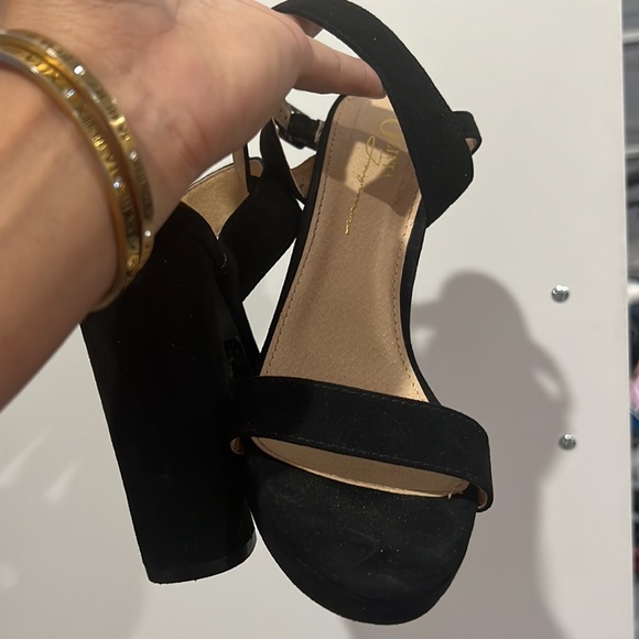 🖤 Olivia Ferguson shoes Forever21 open toed heels - Picture 3 of 10